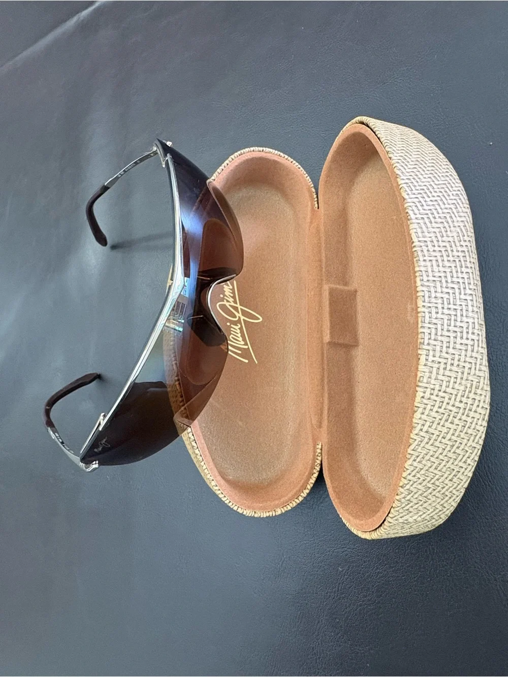 Maui Jim Vintage “sandbar” 511 16 Wrap sunglasses